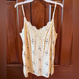 Abercrombie & Fitch Lace Floral cami
